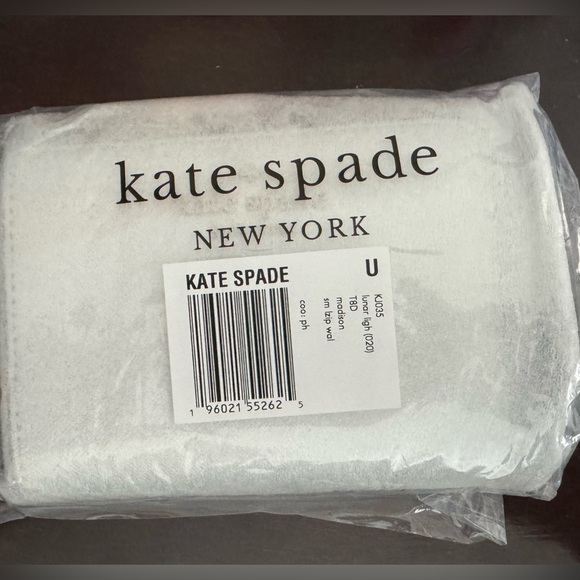 Kate Spade Glimmer Silver Metallic Saffiano Medium Compact Bifold Wallet - Picture 5 of 5